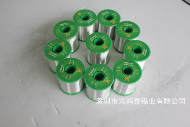 Why does lead-free solder wire splash rosin